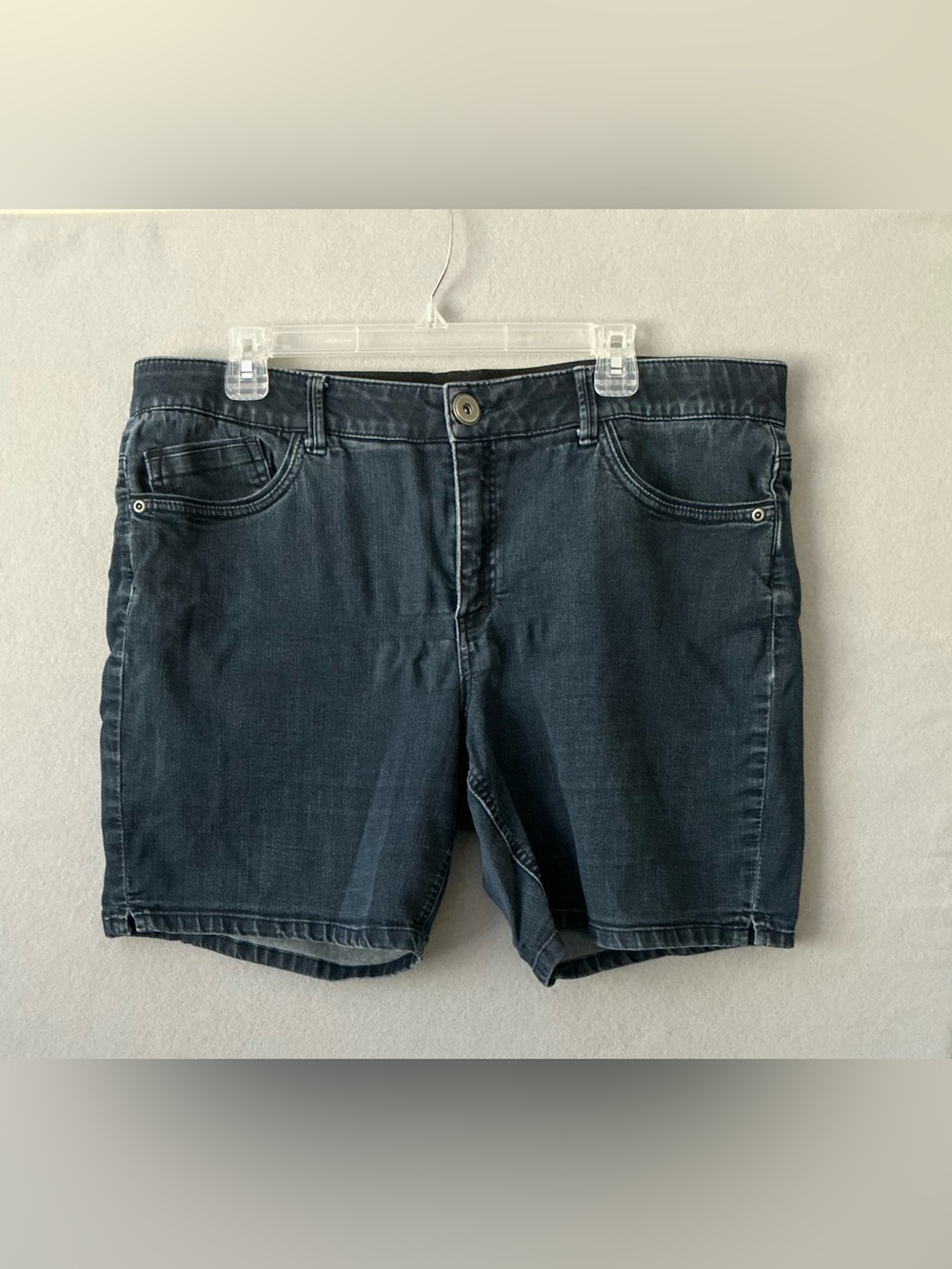 Dana Buchman Flexfit Denim Shorts Women 16 Dark Wash Blue Comfort Stretch Casual